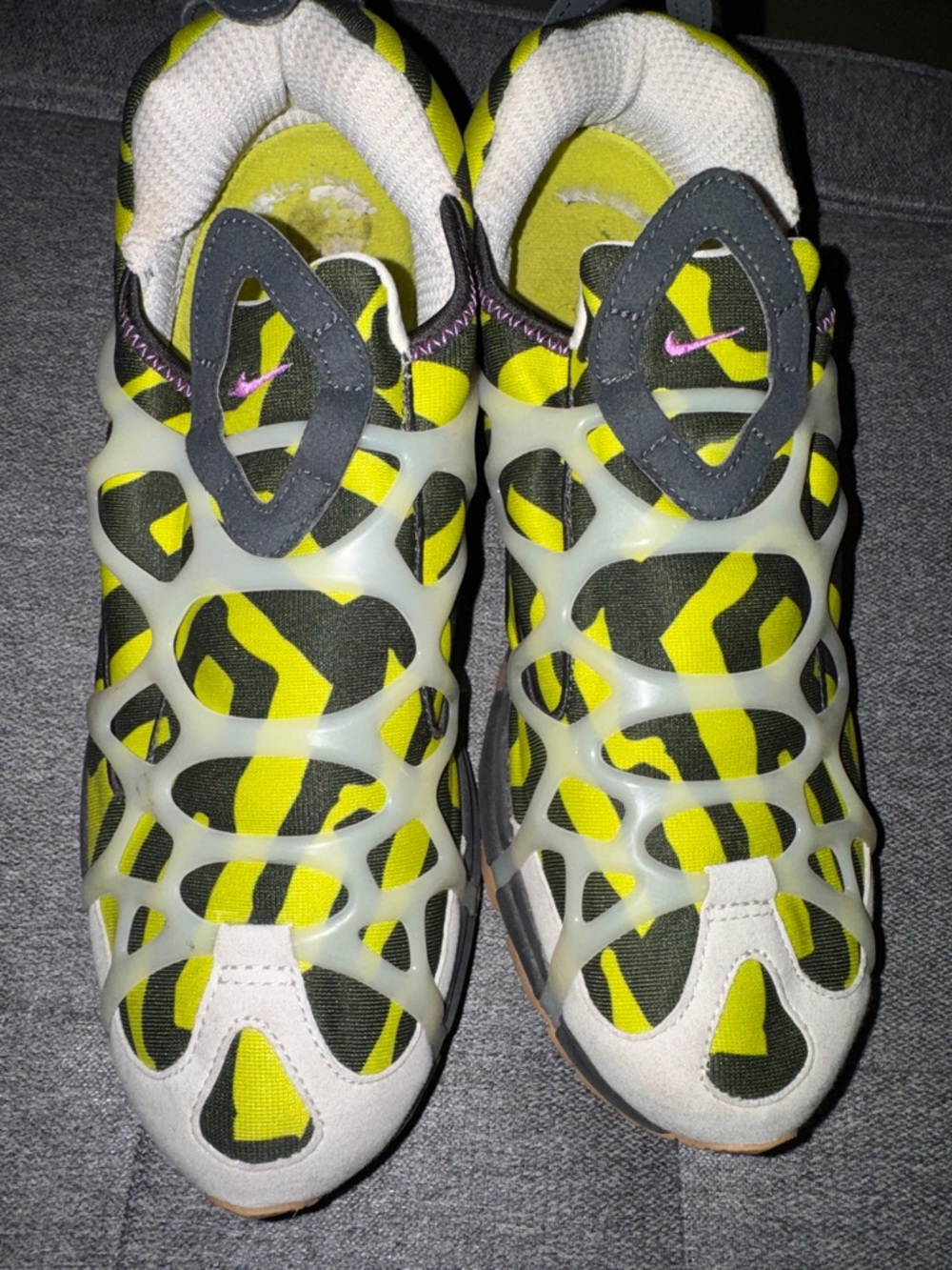 Nike Men's Yellow Black Athletic Shoes with Translucent Cage